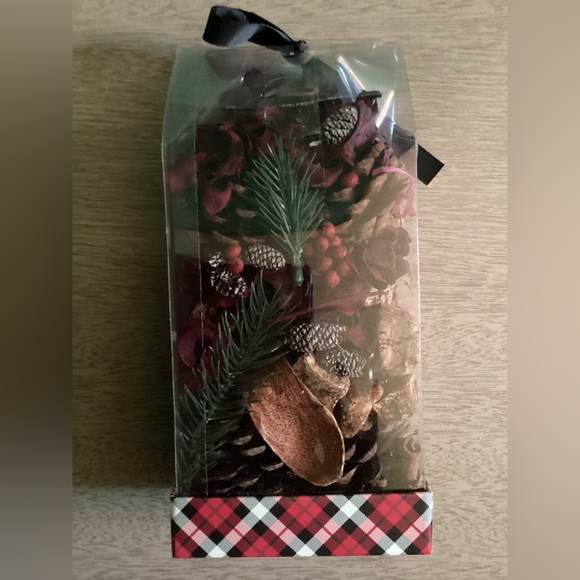 Posh Anniversary Giveaway 2 - Picture 5 of 10